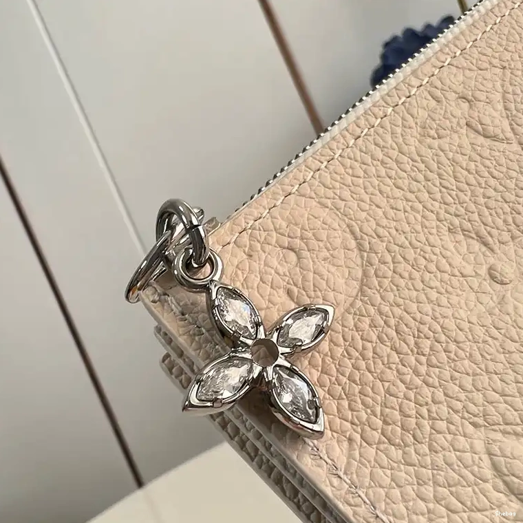 Bags 2411YA0229 LV 0506